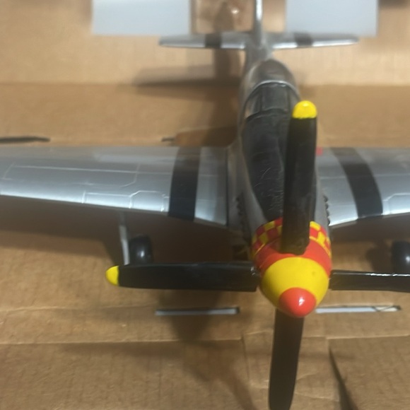 SpecCast Airplane Model - Picture 8 of 11